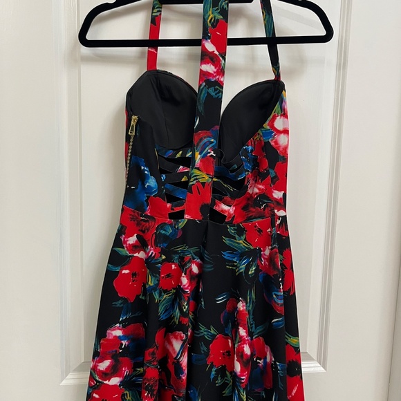 Bebe x Naven Red Floral Skater Dress with Cutout Back (Size 2) - Picture 6 of 12